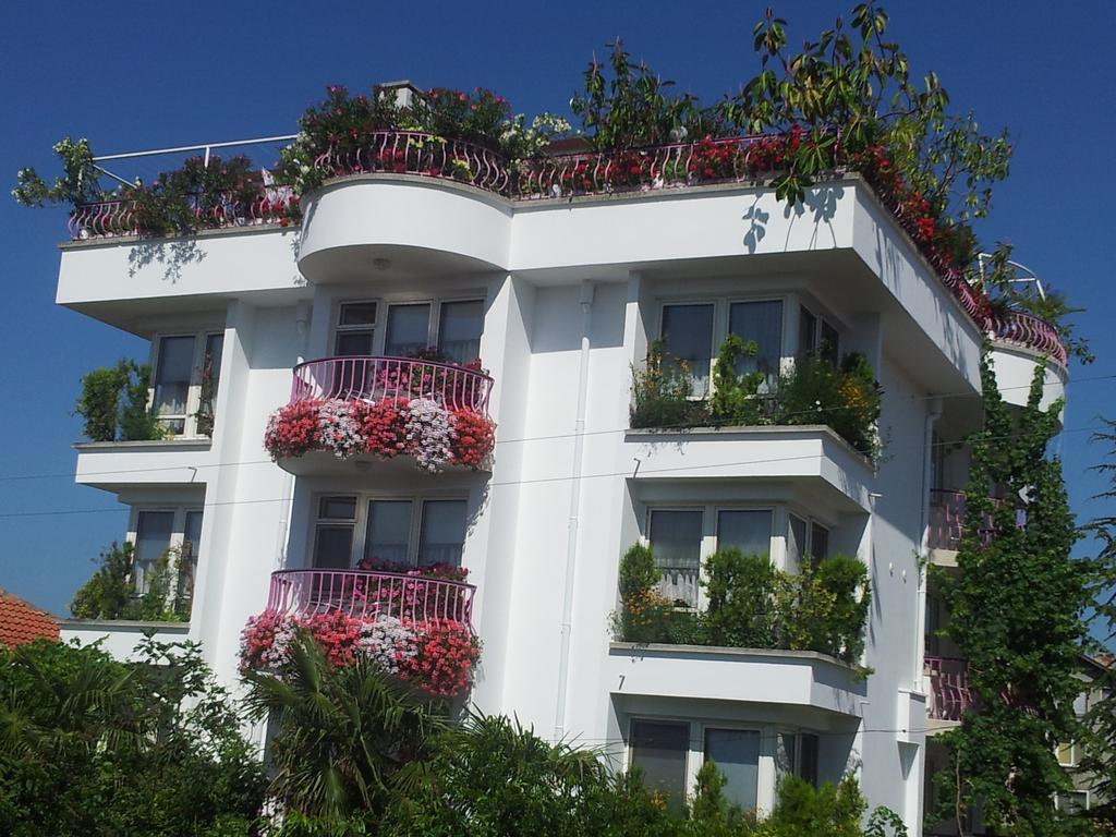 Guesthouse Jana Поморие Экстерьер фото